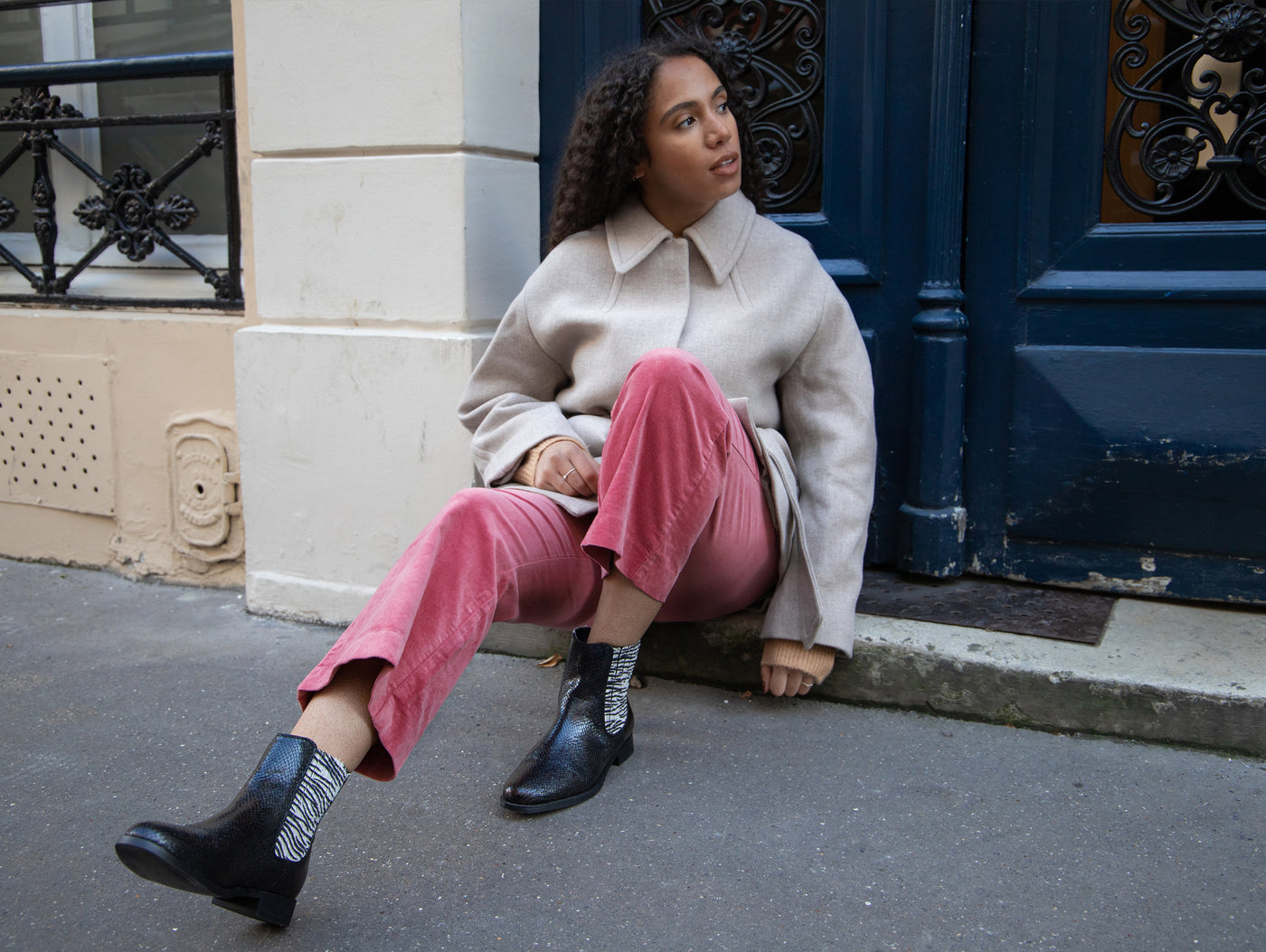 How to wear Chelsea boots?