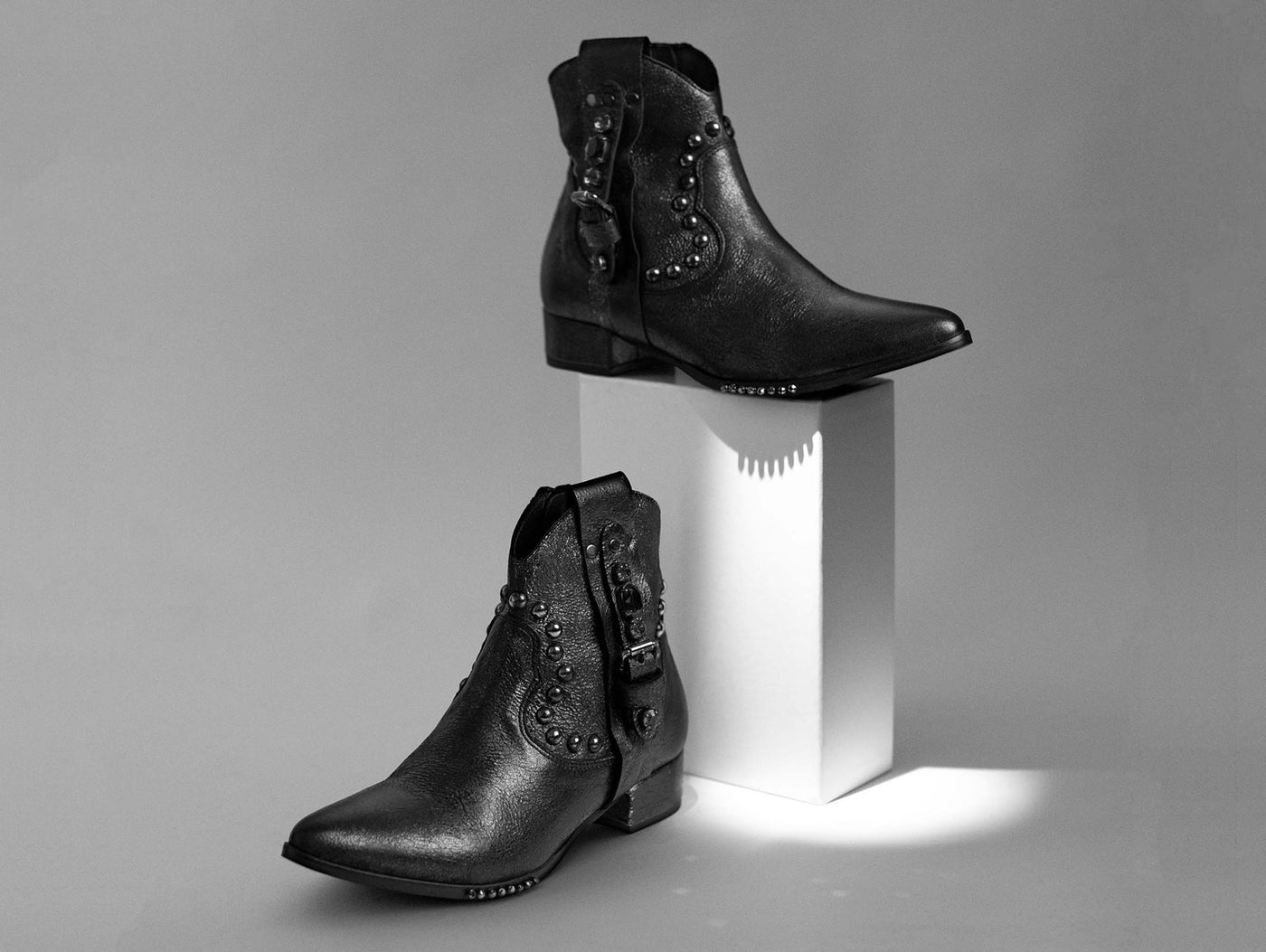 How to wear the Vesper collection designs?