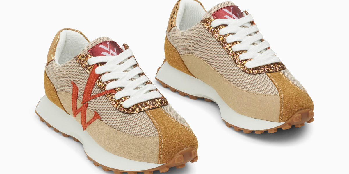 Baskets monogramme Mona beige et orange à semelle running • Vanessa Wu