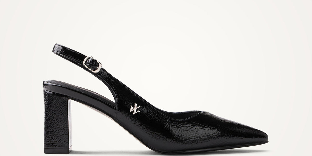 Escarpins Lanvin En Cuir Verni Beige - Talons Hauts Pointure 39, Bout Pointu, Ruban Noir, Neufs Sans Boîte