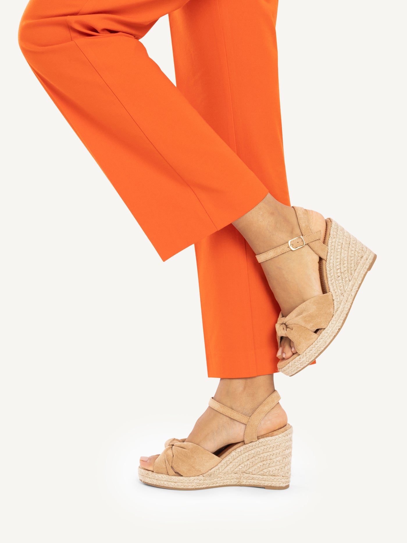 ARIA Cross sandals