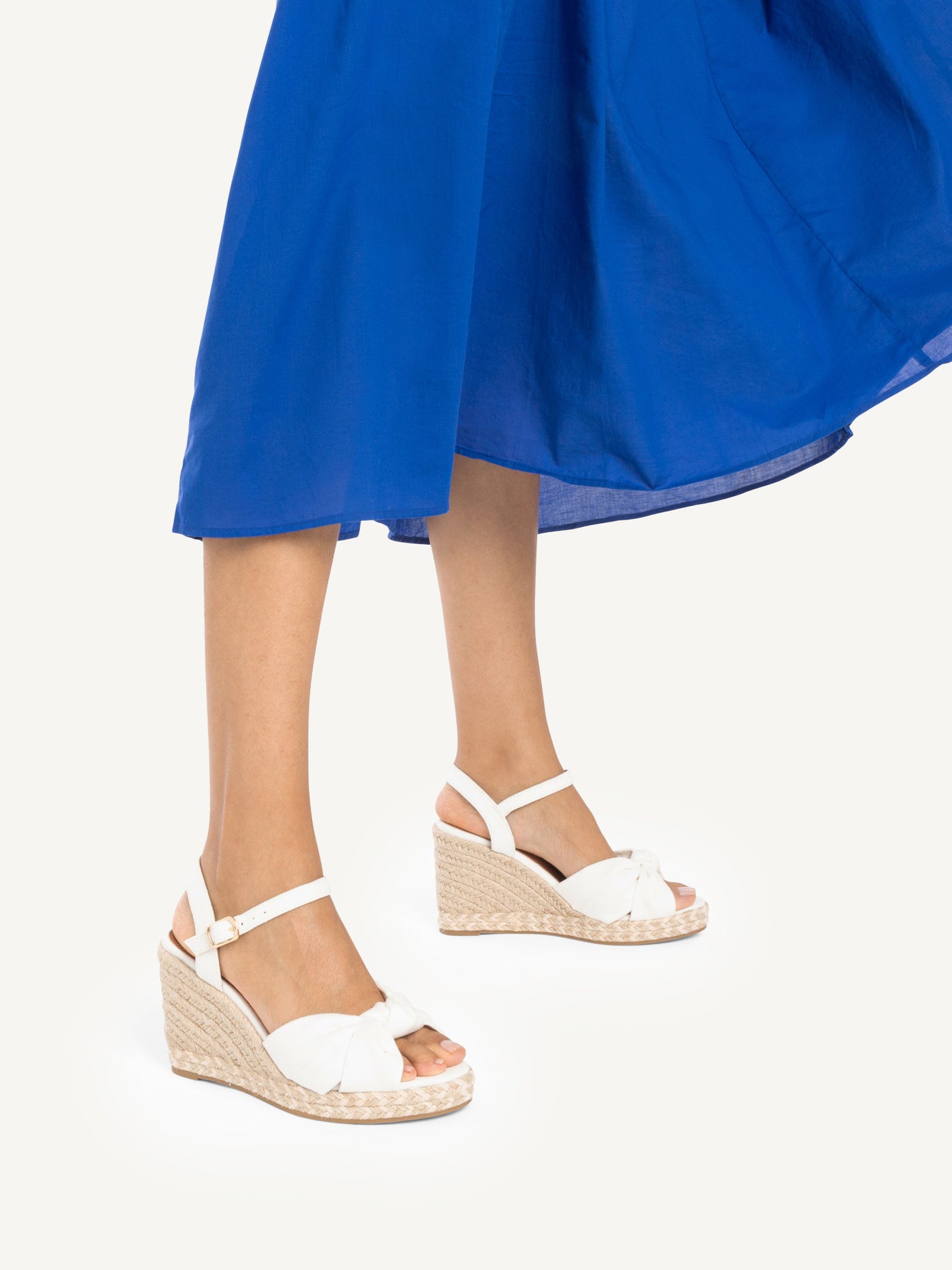ARIA Cross sandals