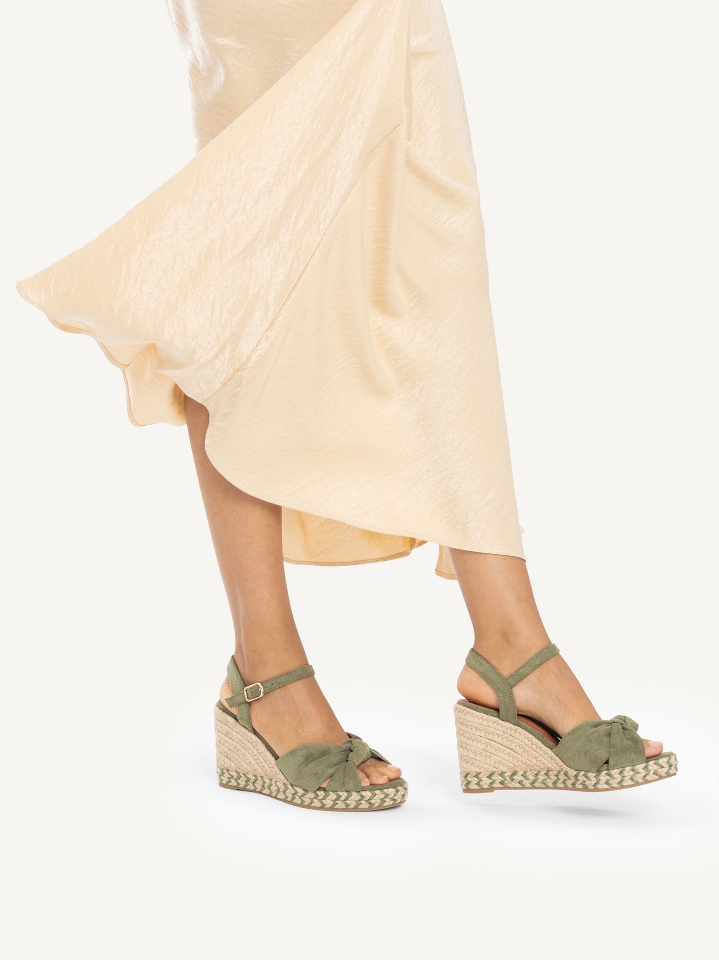 ARIA Cross sandals