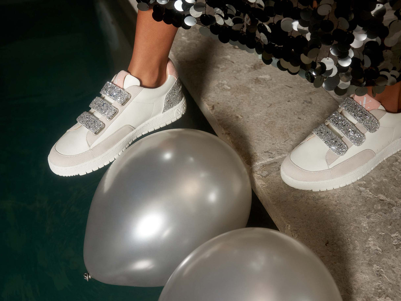 All things glitter and partywear: once you try it, you’ll be smitten! 