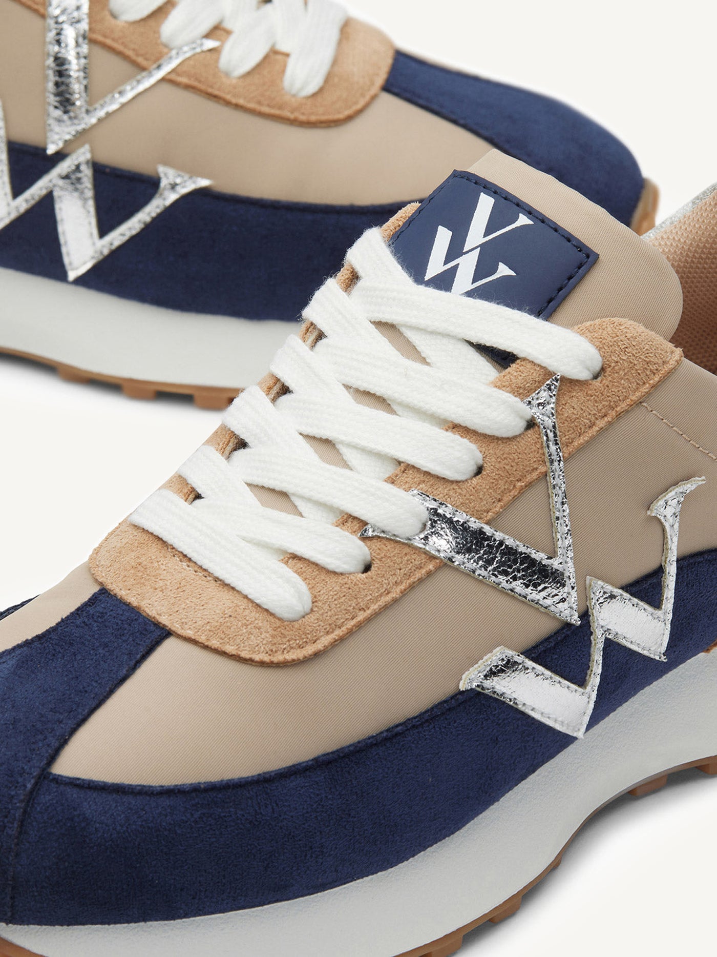 Sneakers FLOW Initials
