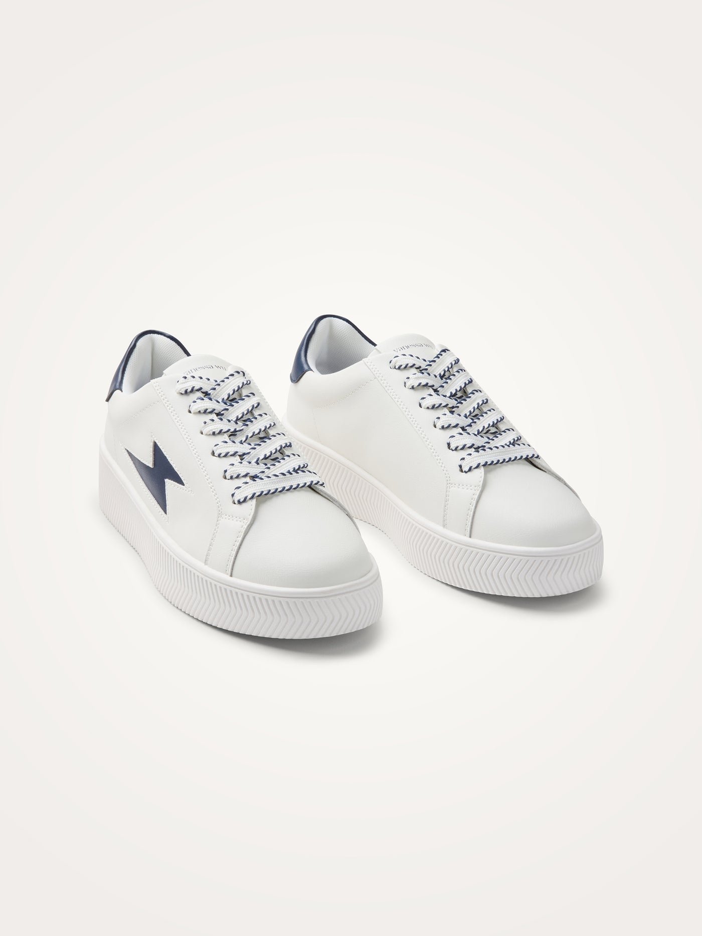 Sneakers JANE Emblem