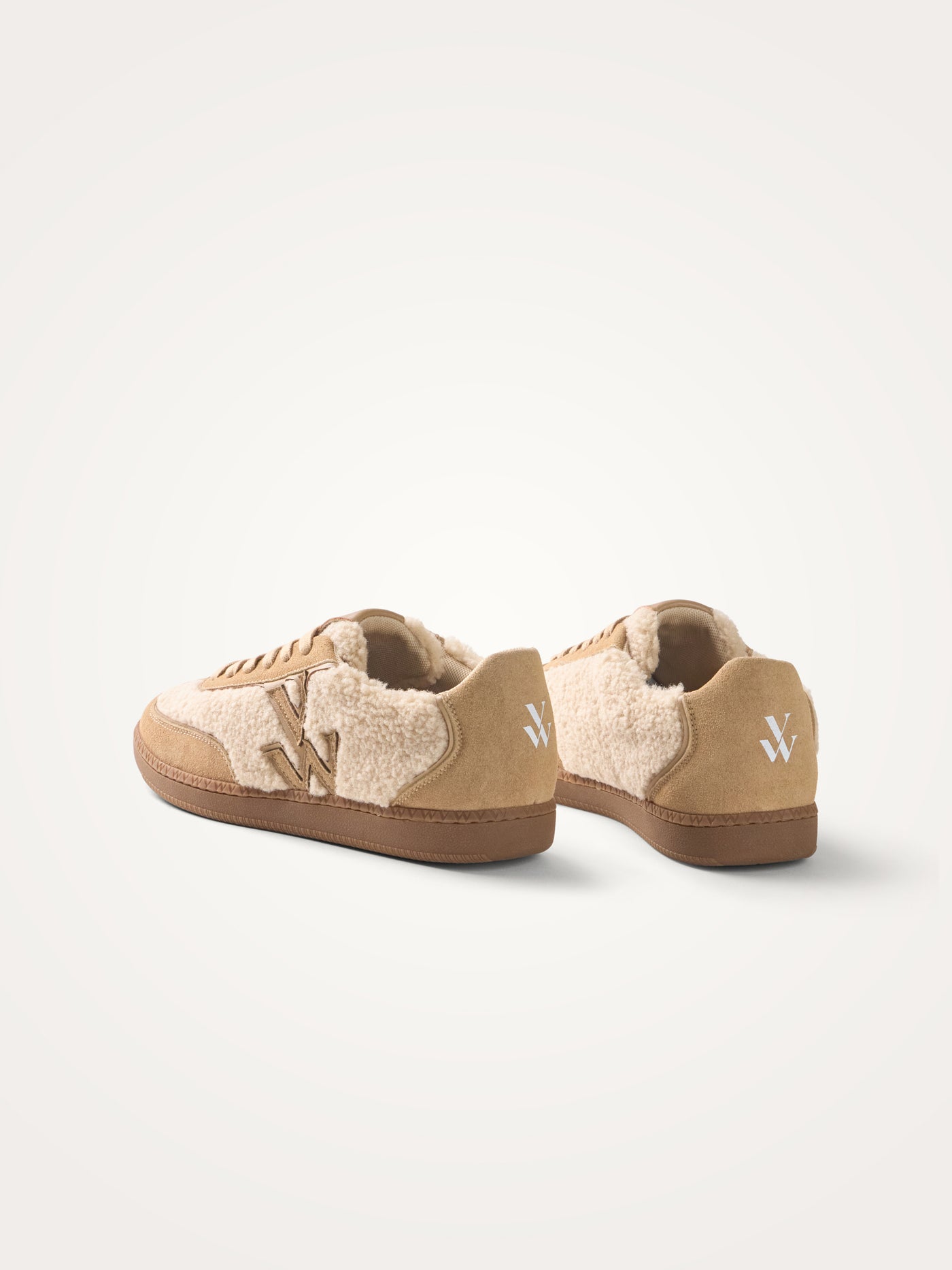 Baskets AURA Plush