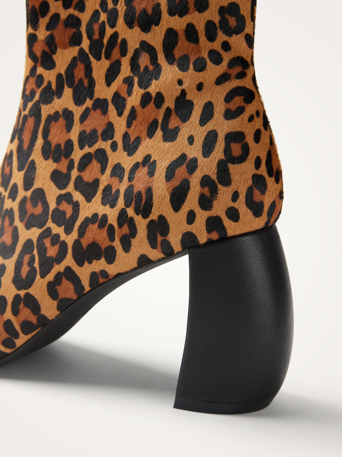 LUNA High ankle boots