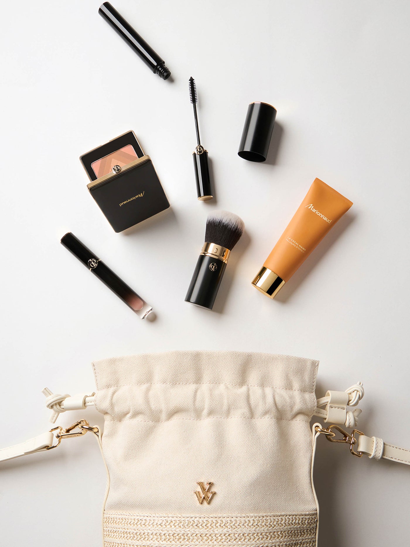 DOVE Bag | Vanessa Wu x Marionnaud