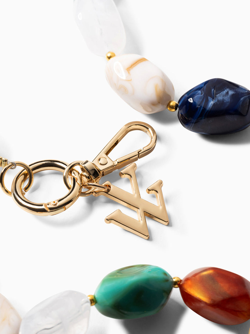 Phone chain Livia