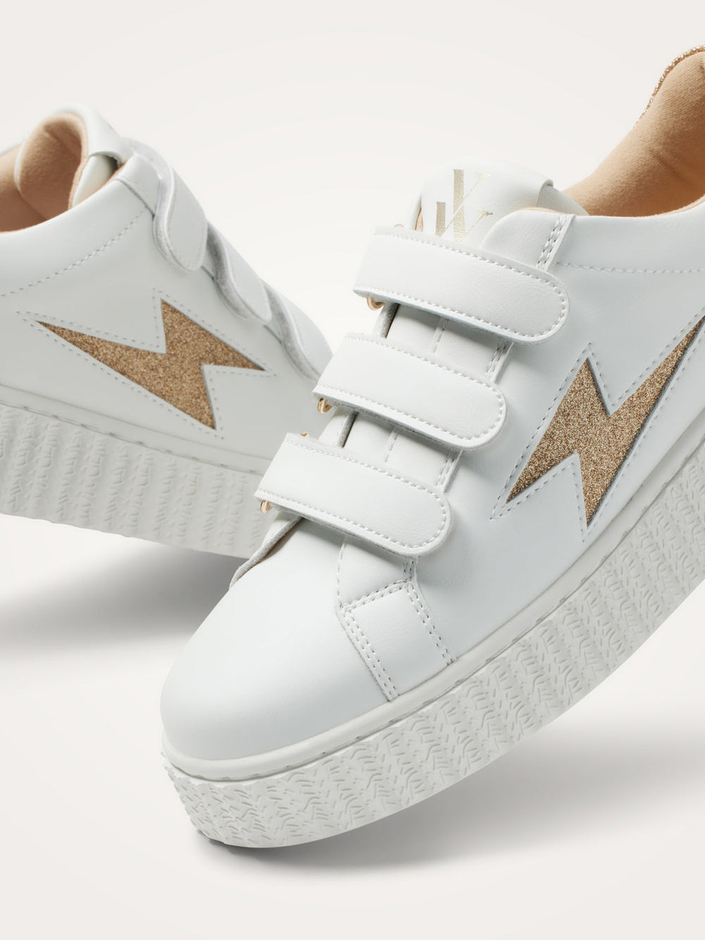 Baskets Γ©clair Vicky blanc et or pailletΓ© Γ scratchs β’ Vanessa Wu