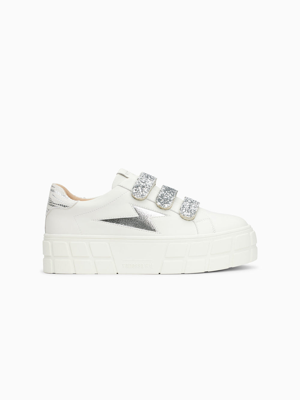 Sneakers Eve