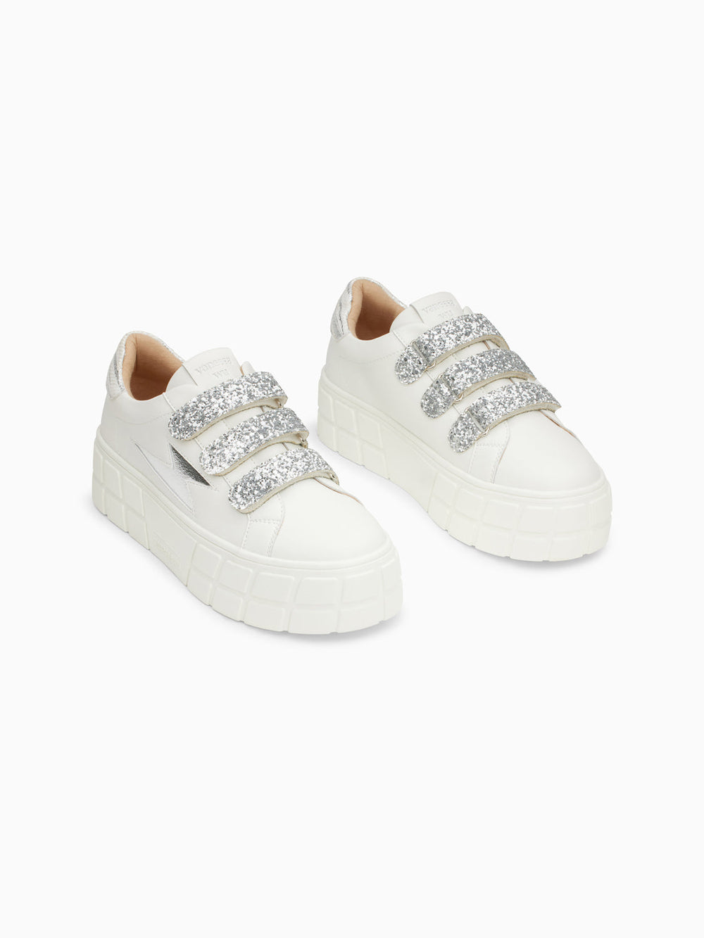 Sneakers Eve