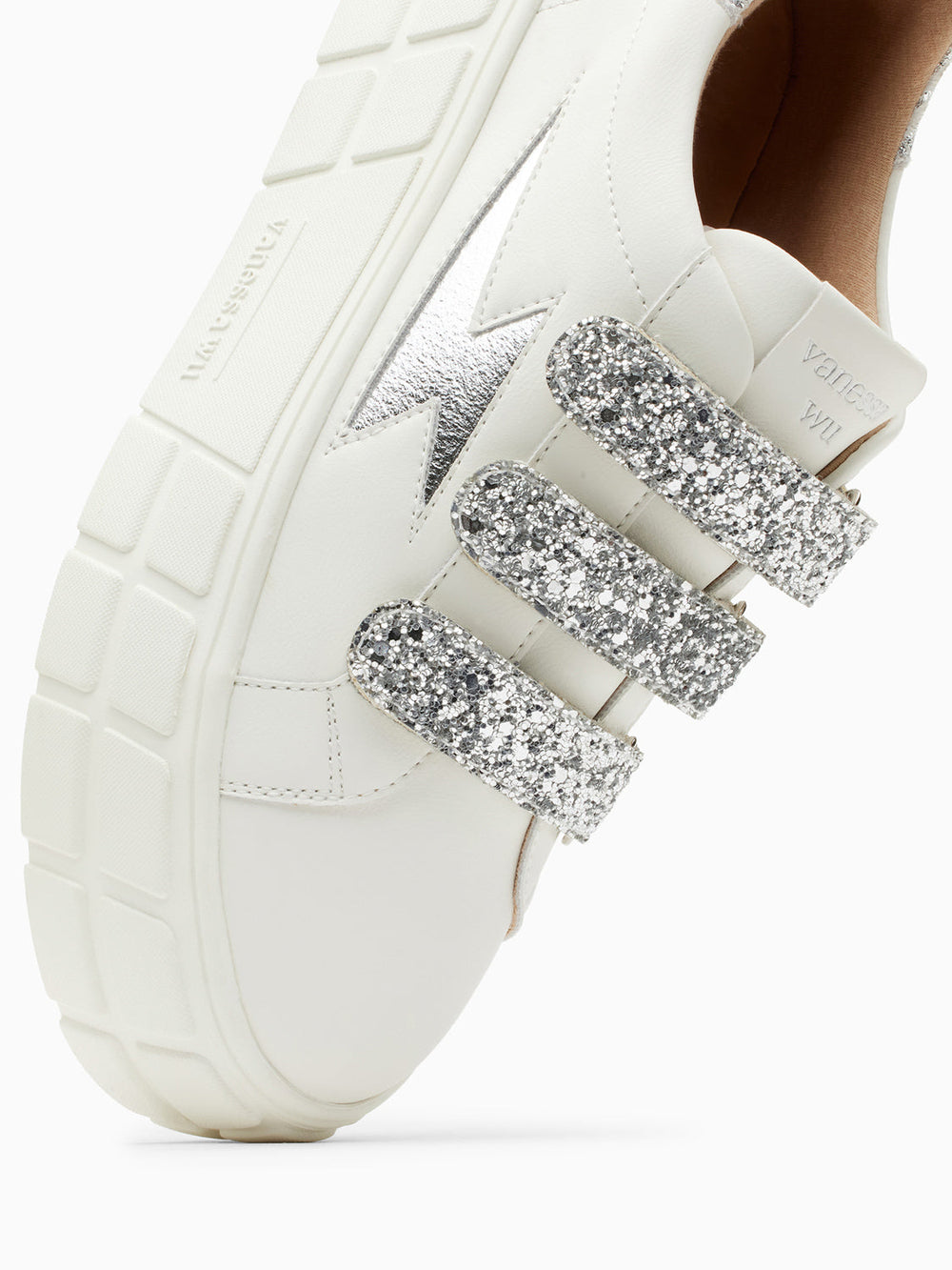 Sneakers Eve