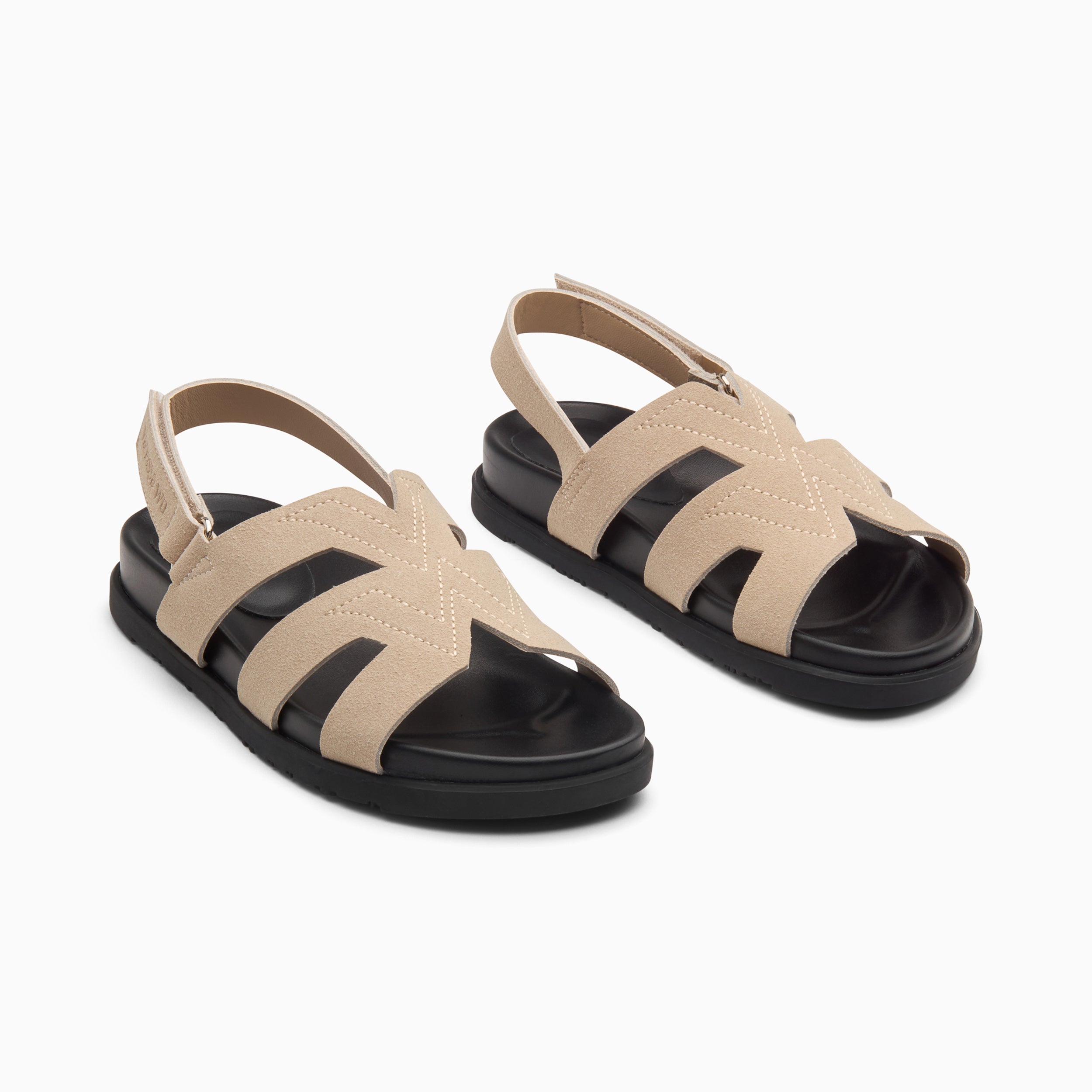 Sandales plates monogramme Vanessa Wu femme beiges avec fermeture à scratch réglable