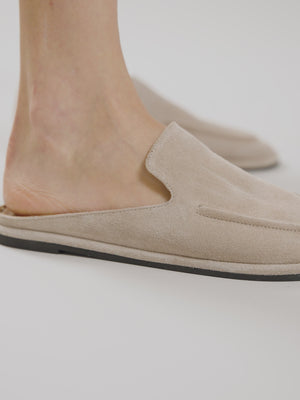 Vanessa Wu Mules en suède avec talon plat et bout rond Femme Beige 