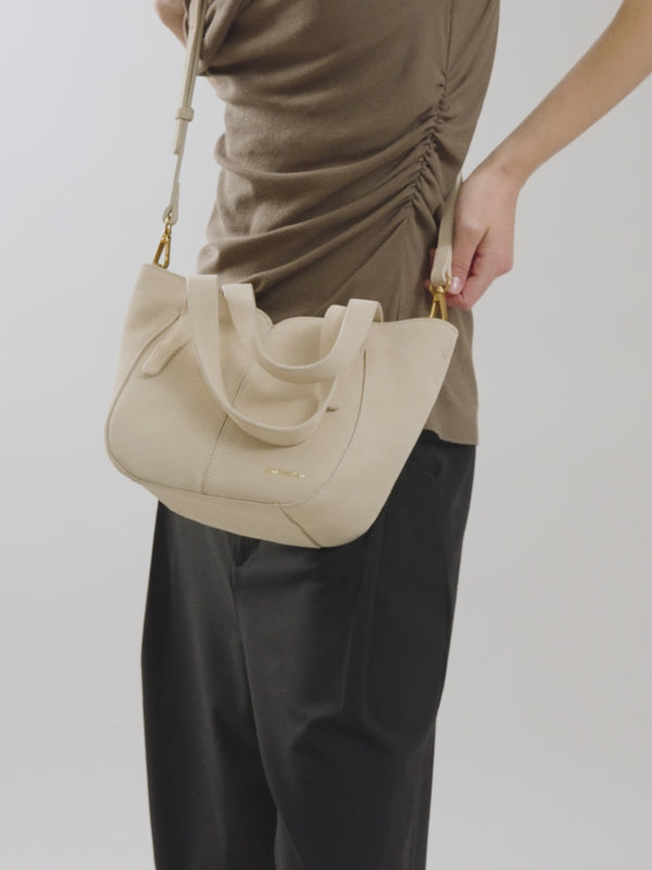 Sac à main en suède Vanessa Wu femme beige avec anses et bandoulière