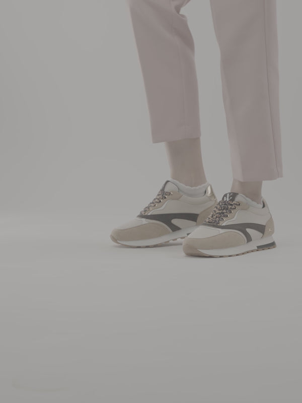 Sneakers style running beiges Vanessa Wu femme et à lacets léopard