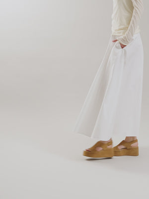 Sandales à semelle compensée en suède camel Vanessa Wu femme à bride