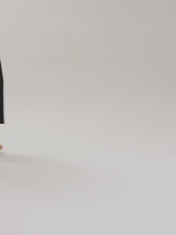 Vanessa Wu Bottines en suède mi-ouvertes à talon demi-lune Femme Camel et Or 