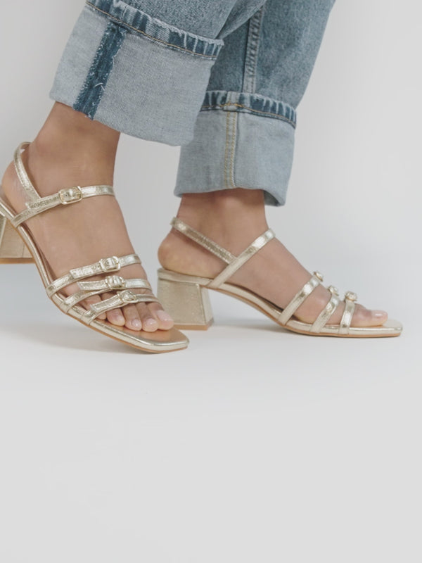 Sandales Vanessa Wu femme en similicuir marron à multibrides et à petit talon bloc 