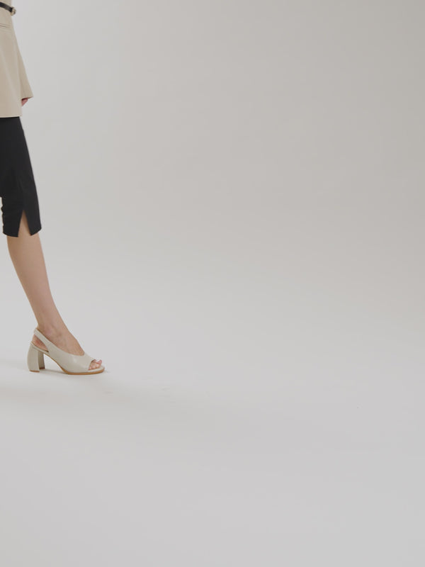 Sandales ivoires Vanessa Wu femme en cuir avec talon demi-lune