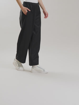 Vanessa Wu Baskets monogramme avec semelle à chevrons Femme Bleu et Argent 