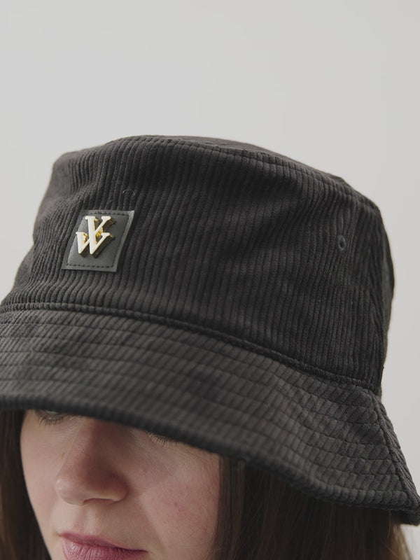 Bob noir en velours côtelé Vanessa Wu femme avec logo