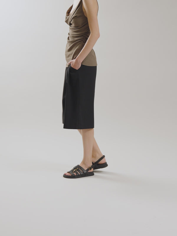 Sandales plates en cuir noir avec boucles dorées Vanessa Wu femme