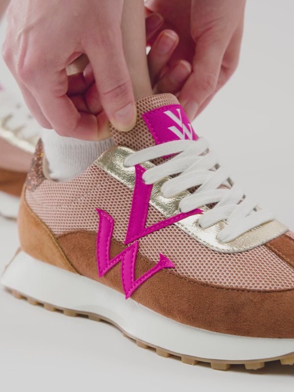 Sneakers monogramme femme beige et orange à semelle running et lacets Vanessa Wu