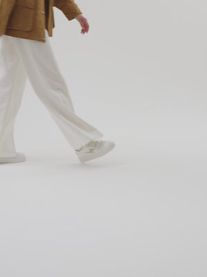 Baskets blanches avec éclair à strass Vanessa Wu femme à scratchs argentés et semellle creepers 