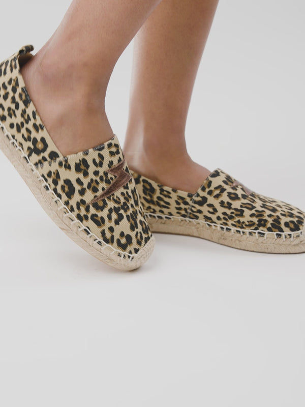Espadrilles femme Vanessa Wu en toile beige imprimé léopard avec éclair bronze