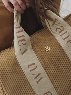 Sac de voyage Vanessa Wu femme en velours côtelé beige avec petites anses beiges monogrammées 