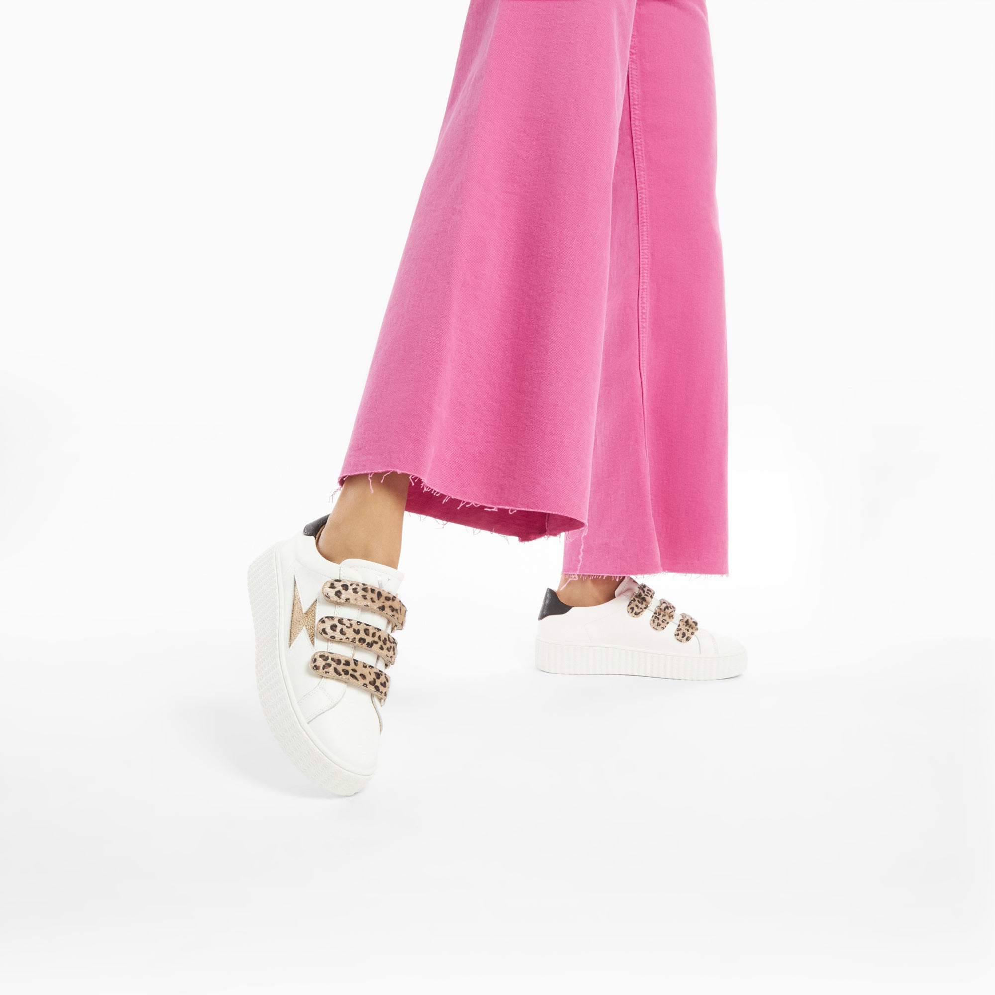 Baskets éclair Maggie-Jane blanc et or en cuir à scratchs léopard