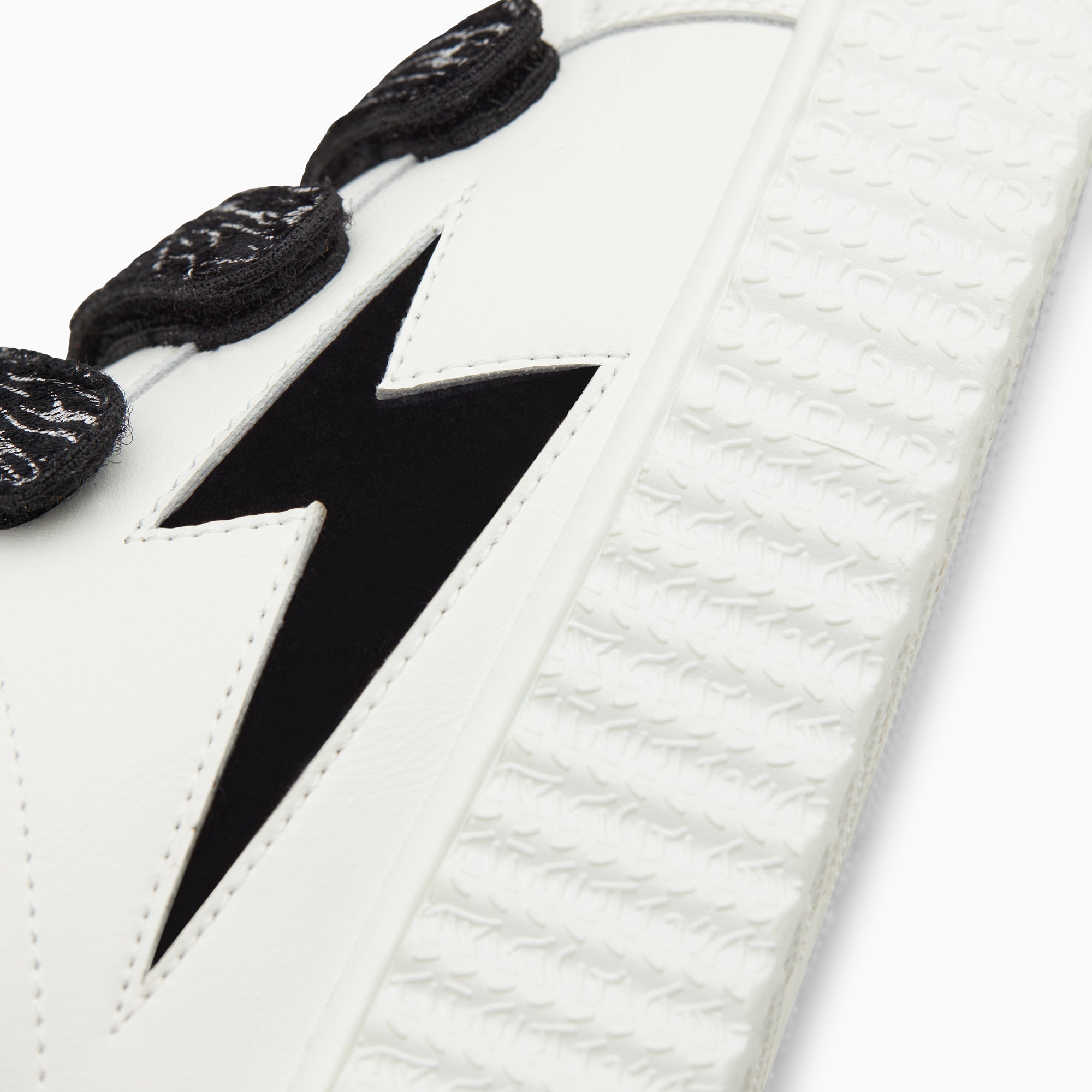 Baskets éclair Ingrid blanc et noir zébré à scratchs